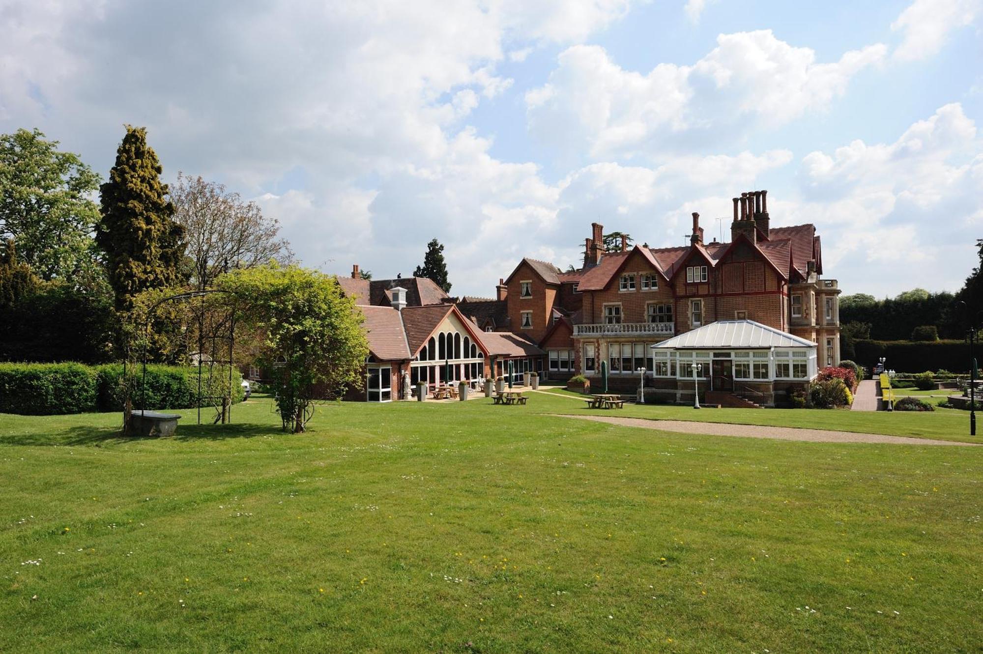 Pendley Manor Hotel Тринг Екстериор снимка